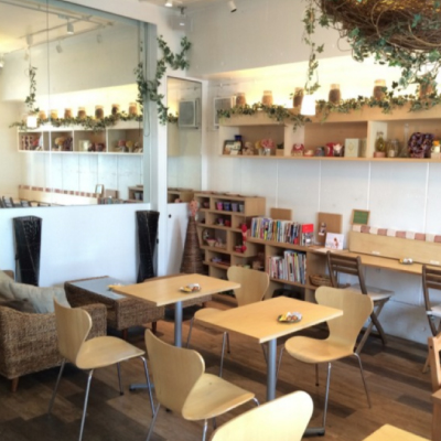 What Is PARTY GIRL?いつもと違う女子会をしたいなら、PARTY GIRLで！おしゃれなレンタルスペースを使えば、お料理やデコレーションを自由に演出できるのであなただけのオリジナルパーティーが実現します！お家でもレストランでもカラオケでもない、レンタルスペースで新しい体験をぜひ！