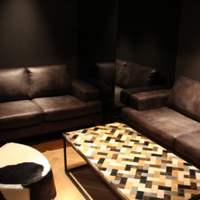 What Is PARTY GIRL?いつもと違う女子会をしたいなら、PARTY GIRLで！おしゃれなレンタルスペースを使えば、お料理やデコレーションを自由に演出できるのであなただけのオリジナルパーティーが実現します！お家でもレストランでもカラオケでもない、レンタルスペースで新しい体験をぜひ！