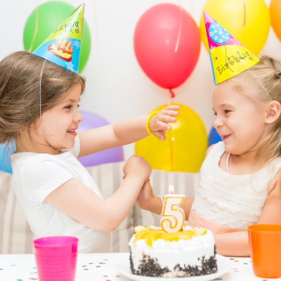 ママ会やキッズパーティー、みなさんはどんな場所で行いますか？PARTY MAMAなら、キッズスペースのあるレンタルスペースやキッチン付きのおしゃれなレンタルスペースなど、ママ会やキッズパーティーにぴったりのスペースが見つかります。お家でもレストランでもカラオケでもない、レンタルスペースで新しい体験をぜひ！
