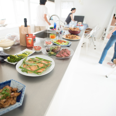 What Is PARTY NAVI?いつもと違うパーティーをしたならおしゃれで高級感のあるレンタルスペースはいかが？レンタルスペースなら、食事も音楽もサプライズ演出も自由に楽しむことができます。いつものお店ではできない、あなただけの素敵なパーティーを演出してください。