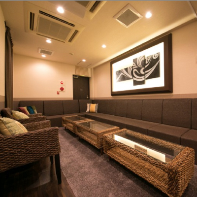 What Is PARTY NAVI?いつもと違うパーティーをしたならおしゃれで高級感のあるレンタルスペースはいかが？レンタルスペースなら、食事も音楽もサプライズ演出も自由に楽しむことができます。いつものお店ではできない、あなただけの素敵なパーティーを演出してください。