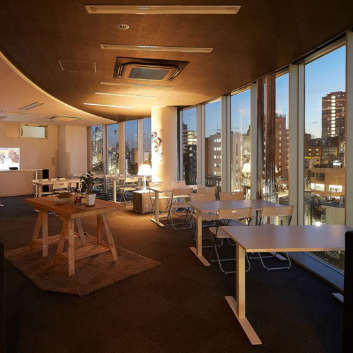 What Is PARTY NAVI?いつもと違うパーティーをしたならおしゃれで高級感のあるレンタルスペースはいかが？レンタルスペースなら、食事も音楽もサプライズ演出も自由に楽しむことができます。いつものお店ではできない、あなただけの素敵なパーティーを演出してください。