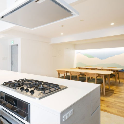 What Is PARTY NAVI?いつもと違うパーティーをしたならおしゃれで高級感のあるレンタルスペースはいかが？レンタルスペースなら、食事も音楽もサプライズ演出も自由に楽しむことができます。いつものお店ではできない、あなただけの素敵なパーティーを演出してください。